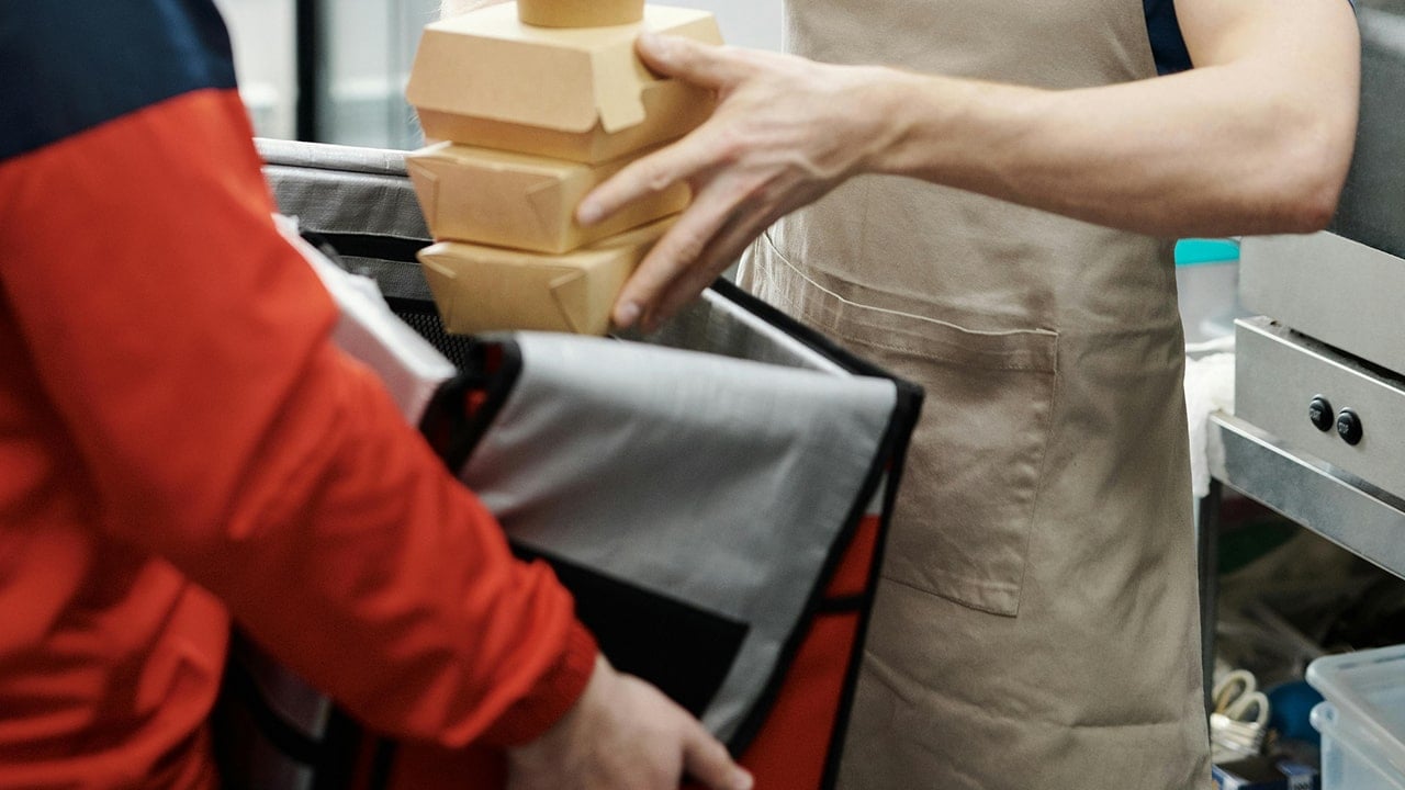 doordash delivery driver tax deduction guide cover image